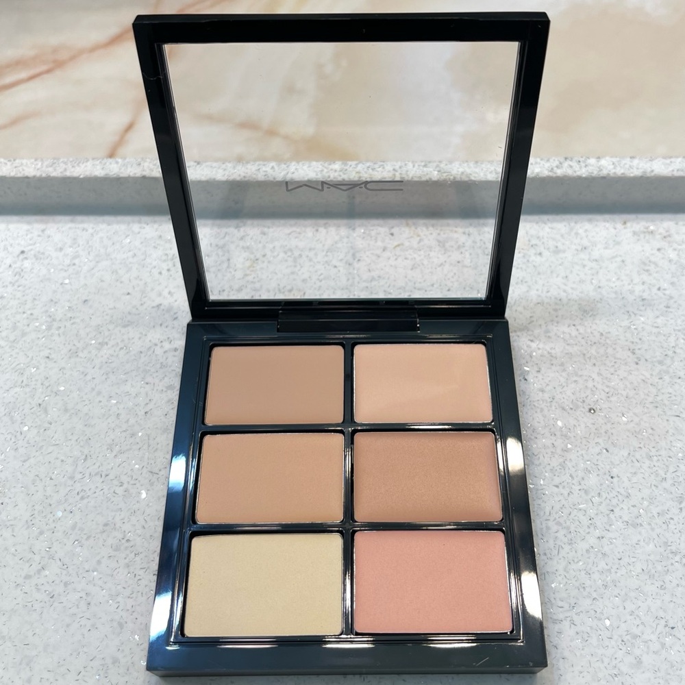 MAC ~ ‘LIGHT’ ~ Studio Fix Conceal & Correct Palette ~ Full Size 6 g ~ NIB - Picture 6 of 16